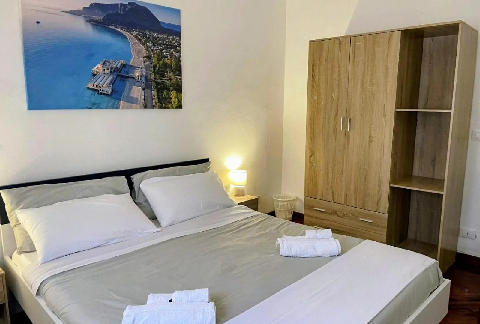 Casa Vacanze Ciachea Home Con Giardino E Parcheggio In Sicilia Carini 0*,  Italia