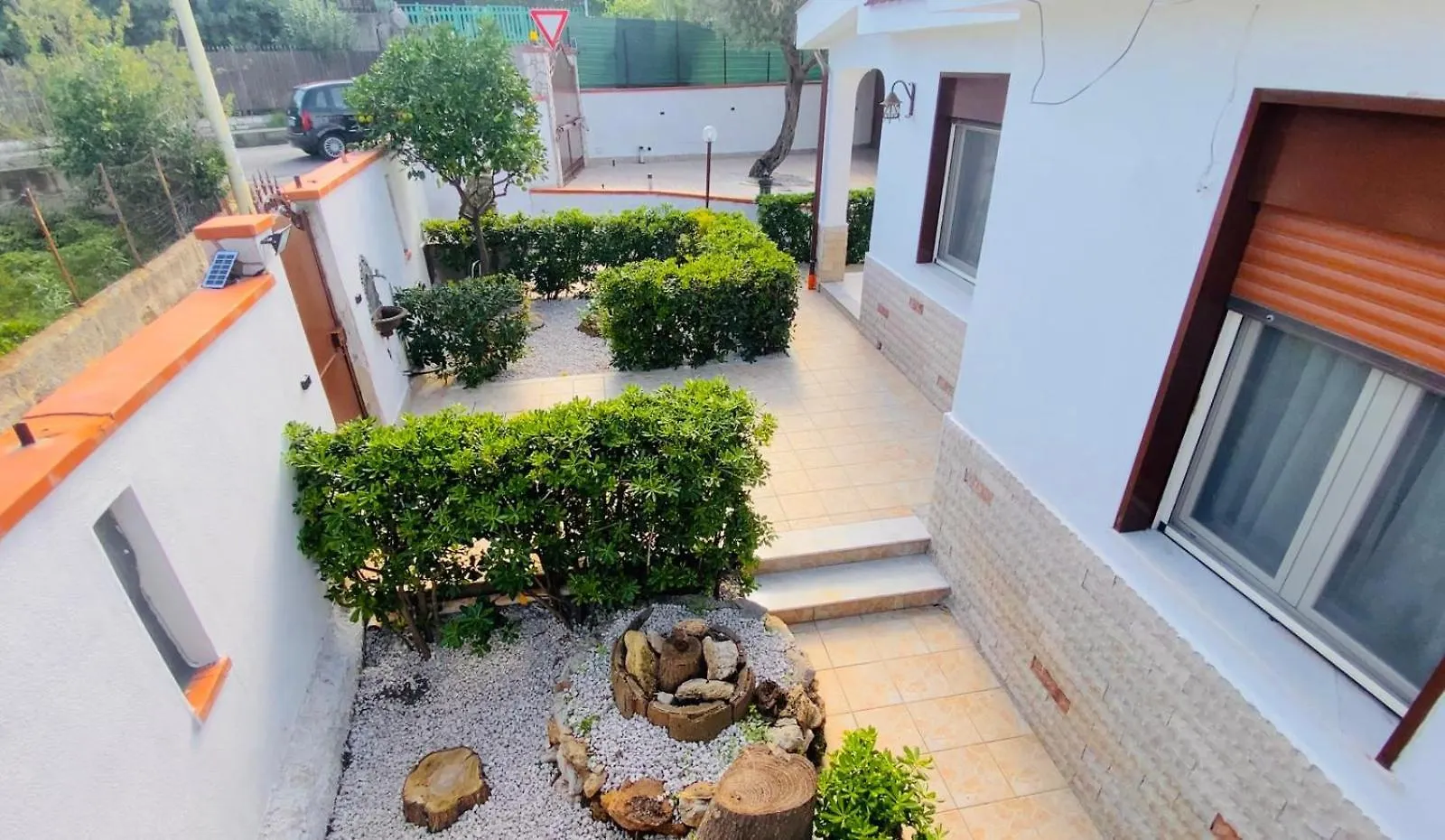 Casa Vacanze Ciachea Home Con Giardino E Parcheggio In Sicilia Carini Feriehus